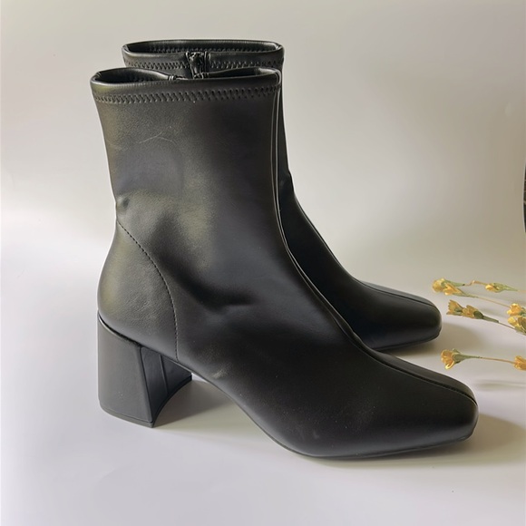 A New Day Target Pippa Stretch Ankle Chunky Block Heel Boots Faux Leather Black - Picture 4 of 11